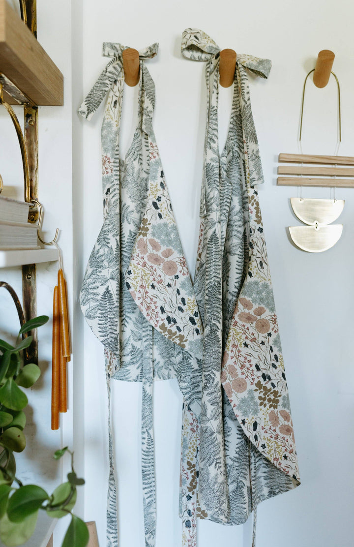 The Bonnie Apron | Reversible Fern &amp; Floral Full Apron