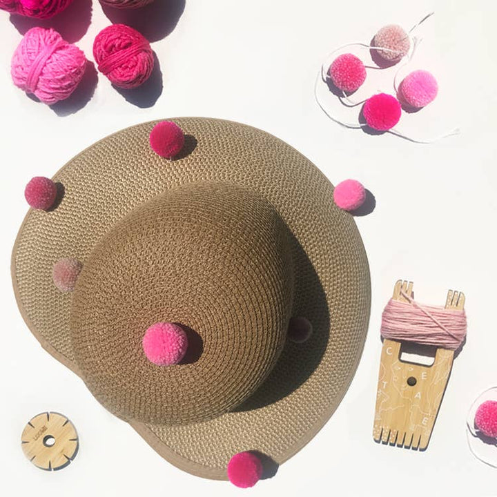 5-IN-1 Pom Pom Maker