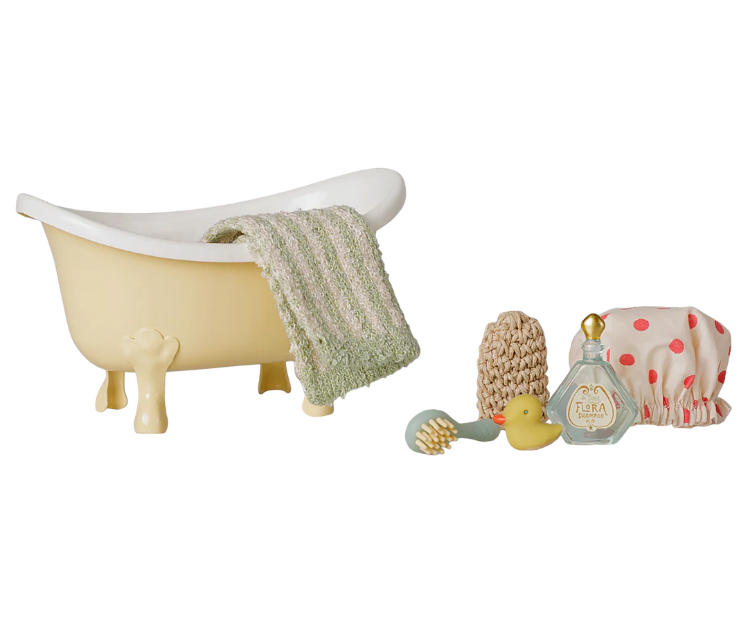 *Preorder* Maileg Bathtub Set, Mouse - Yellow (estimated arrival mid October)