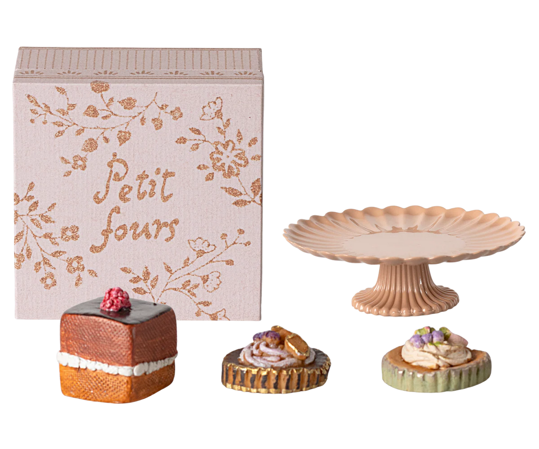 Cakes and Cakestand, Mini by Maileg