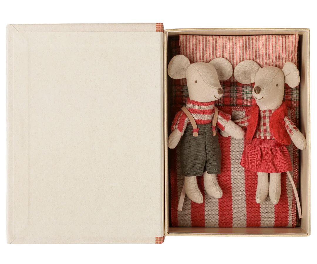 *Preorder* Maileg Christmas Twin Mice, Little Sister &amp; Brother in Book (estimated arrival mid September)