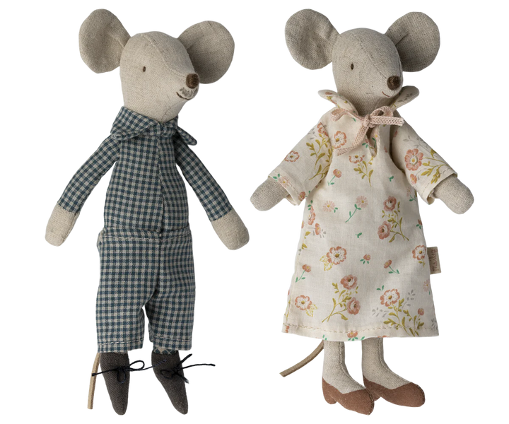Maileg Grandma and Grandpa Mice In Their Cigar Box Bed