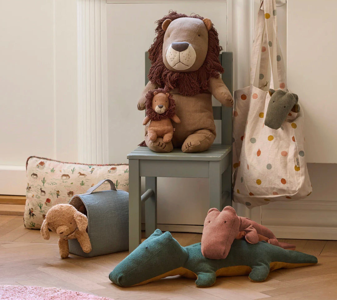 Maileg Pet Carrier - dusty blue