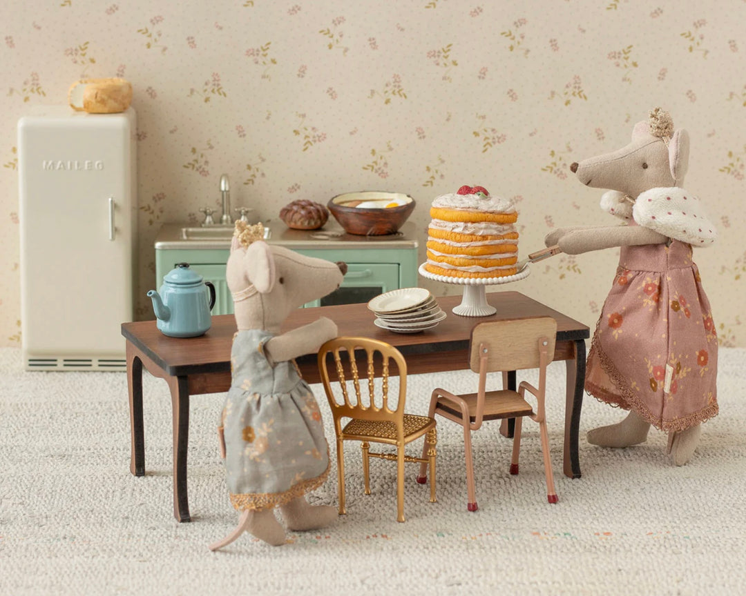 Maileg Party Cake and Cake Stand, Mouse - Off White
