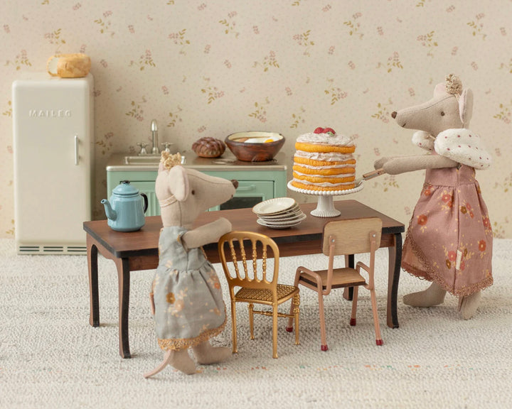 Maileg Party Cake and Cake Stand, Mouse - Off White