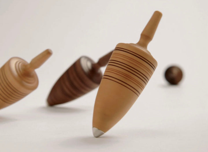 Thunderbolt Top, natural, by Mader