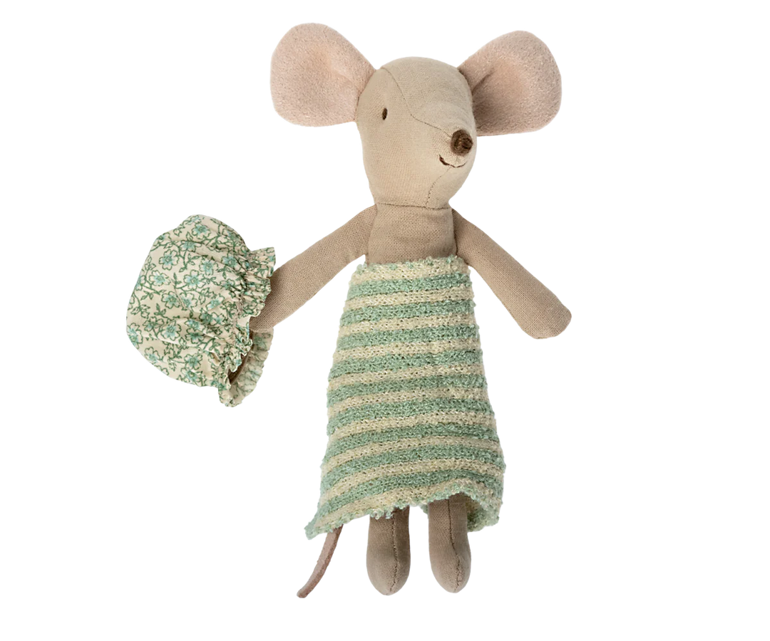 Maileg Wellness Mouse, Big Sister (Mint)