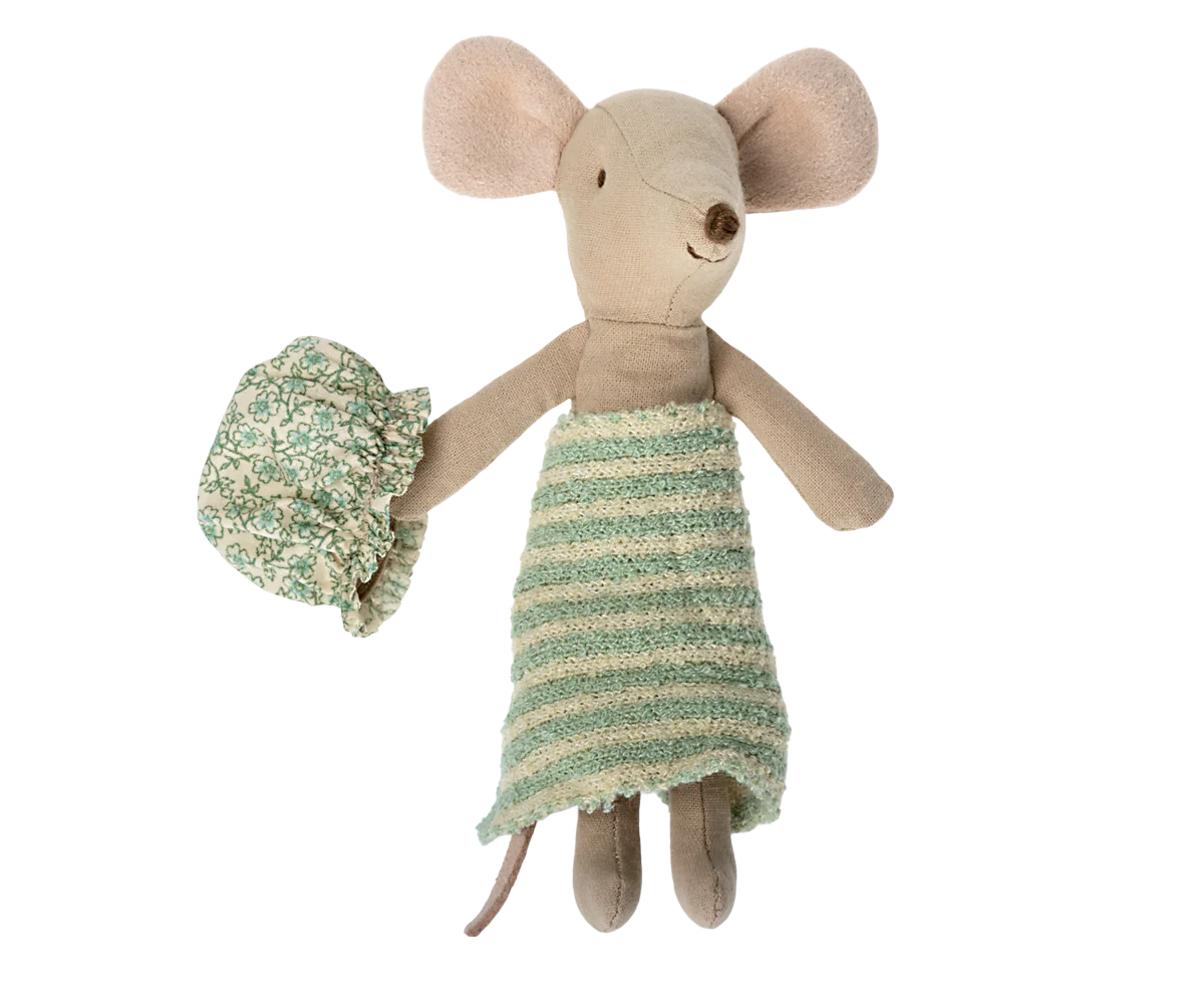 Maileg Wellness Mouse, Big Sister (Mint)