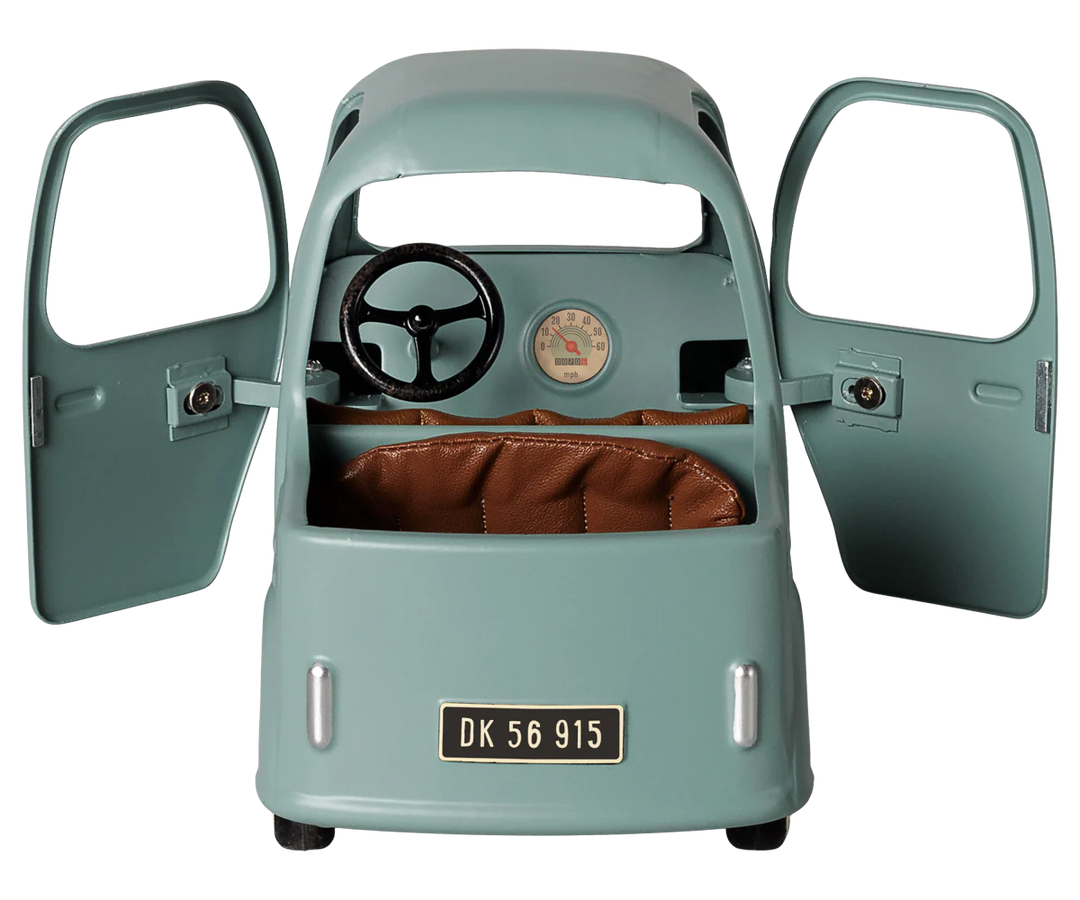 *Preorder* Maileg Truck, Mouse (estimated arrival early November)