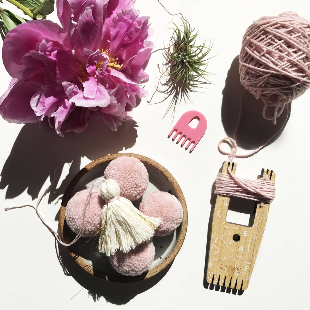 5-IN-1 Pom Pom Maker