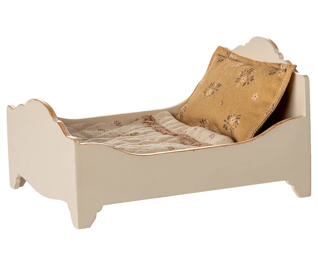 Maileg Bed, Mouse – Off White