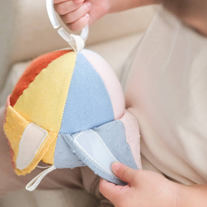 Busy Ball - Peek &amp; Peel