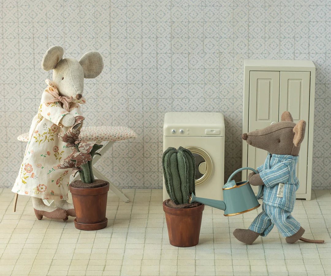 Maileg — Watering Can, Mouse (Light Blue)